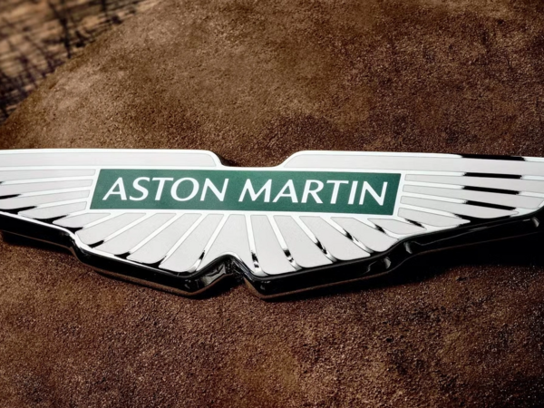 &quot;Aston Martin&quot; bu məşhur geyim brendi ilə əməkdaşlıq edəcək