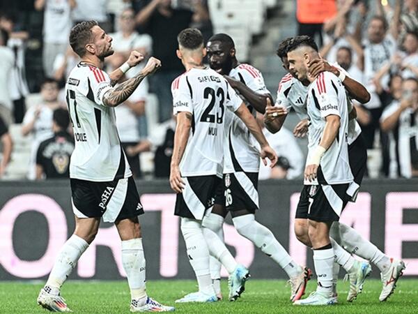 &quot;Beşiktaş&quot; bu ulduz futbolçularla yollarını ayırdı