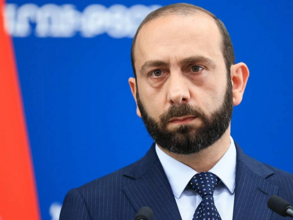 Mirzoyan bu ölkə prezidentinə Azərbaycanla sülhdən danışdı