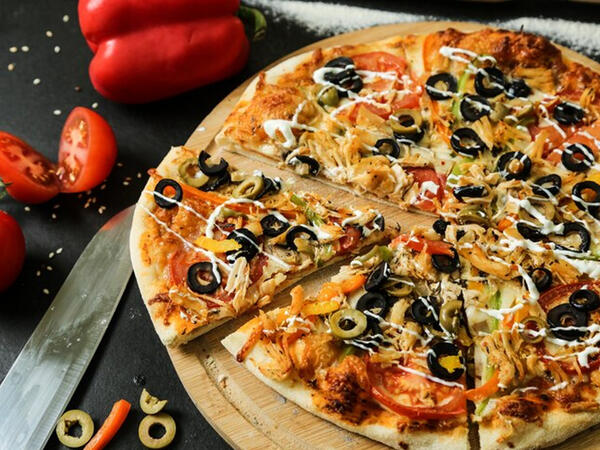 7 dəqiqəyə necə pizza hazırlamaq olar?