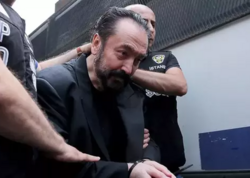 8 min il həbs cəzası alan Adnan Oktar yenidən məhkəmədə - FOTO