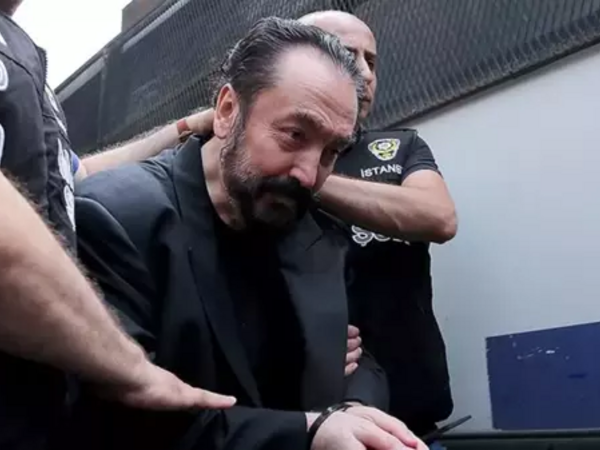 8 min il həbs cəzası alan Adnan Oktar yenidən məhkəmədə - FOTO