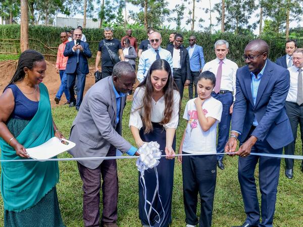 Heydər Əliyev Fondunun dəstəyi ilə Ruanda məktəbi içməli su ilə təchiz olunub - FOTO