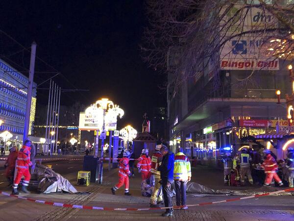 Almaniyada milad bazarında terror - 11 ölü, 60 yaralı