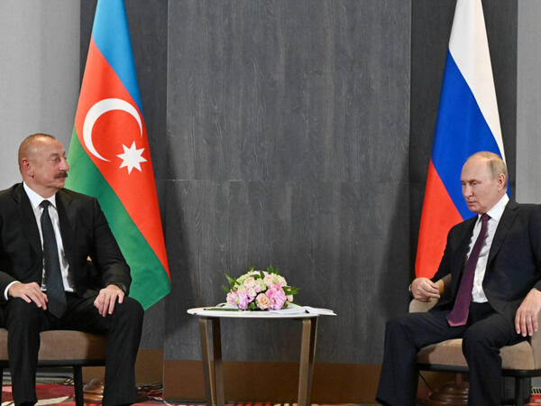 Vladimir Putin İlham Əliyevdən üzr istədi