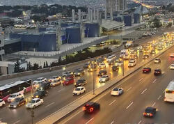 Bakıda sıxlıq müşahidə olunan yollar açıqlanıb - SİYAHI