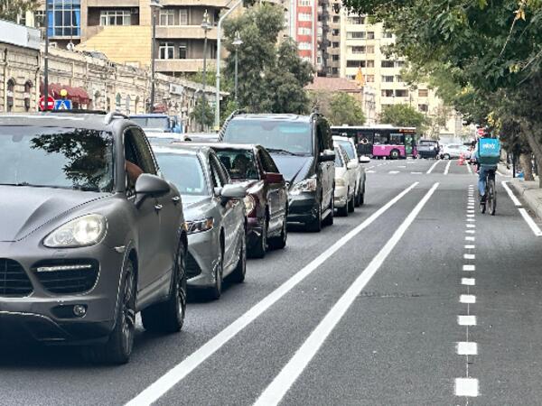 Bu yolayrıcında heç bir sürücü cərimələnə bilməz