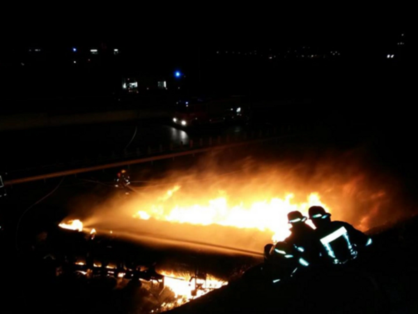 İranda yanacaqdaşıyan maşınlar partladı - <span class="color_red"> ANBAAN VİDEO</span>