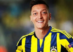 &quot;Fənərbağça&quot; prezidentindən Mesut Özilə 9 milyonluq jest - Görün nə hədiyyə etdi - FOTO