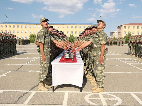 “Hərbi qulluqçuların statusu haqqında” qanun layihəsi hazırlanacaq